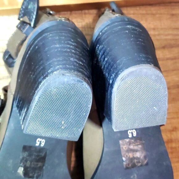 Steve Madden Women's Western Wolfe Boho Cut-Out Leather Taupe Ankle Booties 6.5 - Picture 9 of 9